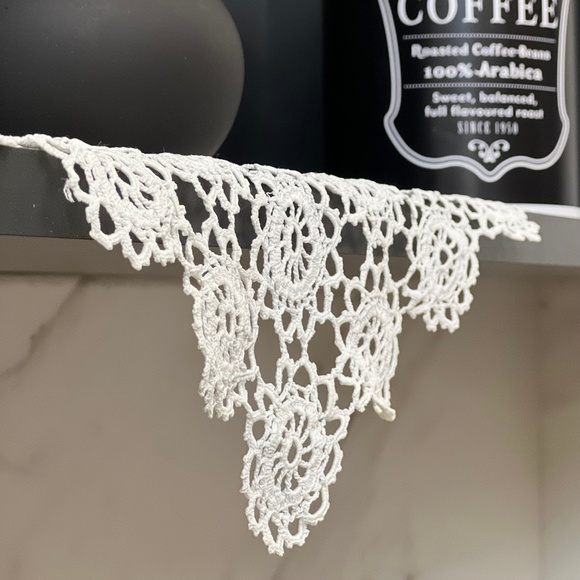 Hand Knit Diamond Floral Doily Tablecloth, Tablecloth Crocheted, Embroidered - Picture 5 of 8